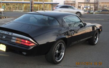 Chevrolet-Camaro-1979-Coupe-13