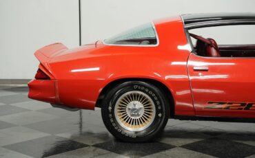 Chevrolet-Camaro-1979-Coupe-25