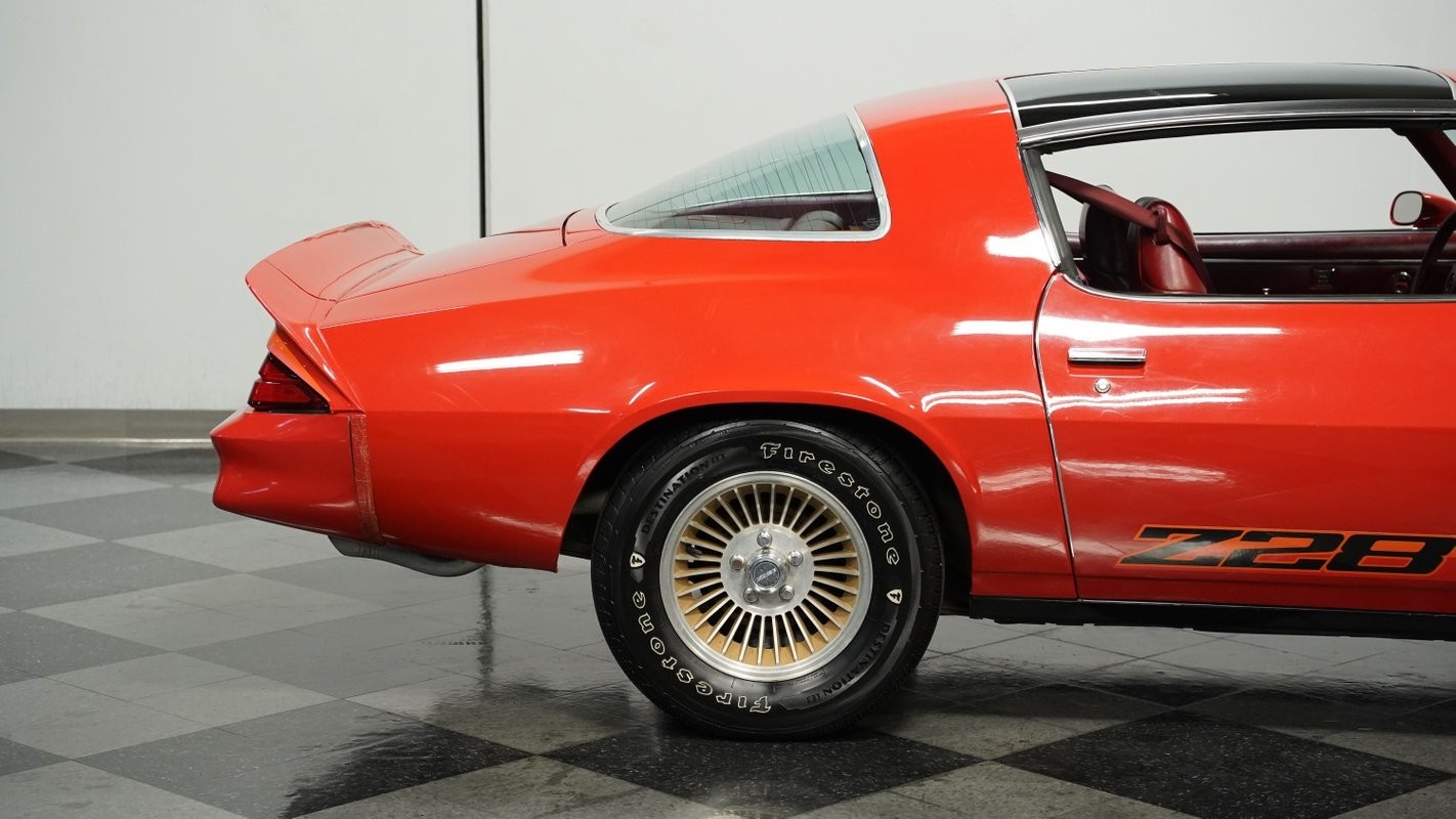 Chevrolet-Camaro-1979-Coupe-25