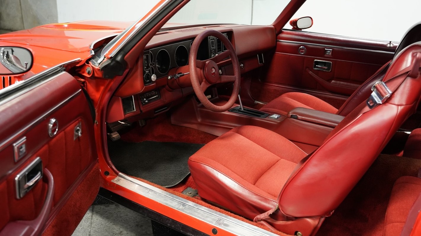 Chevrolet-Camaro-1979-Coupe-4