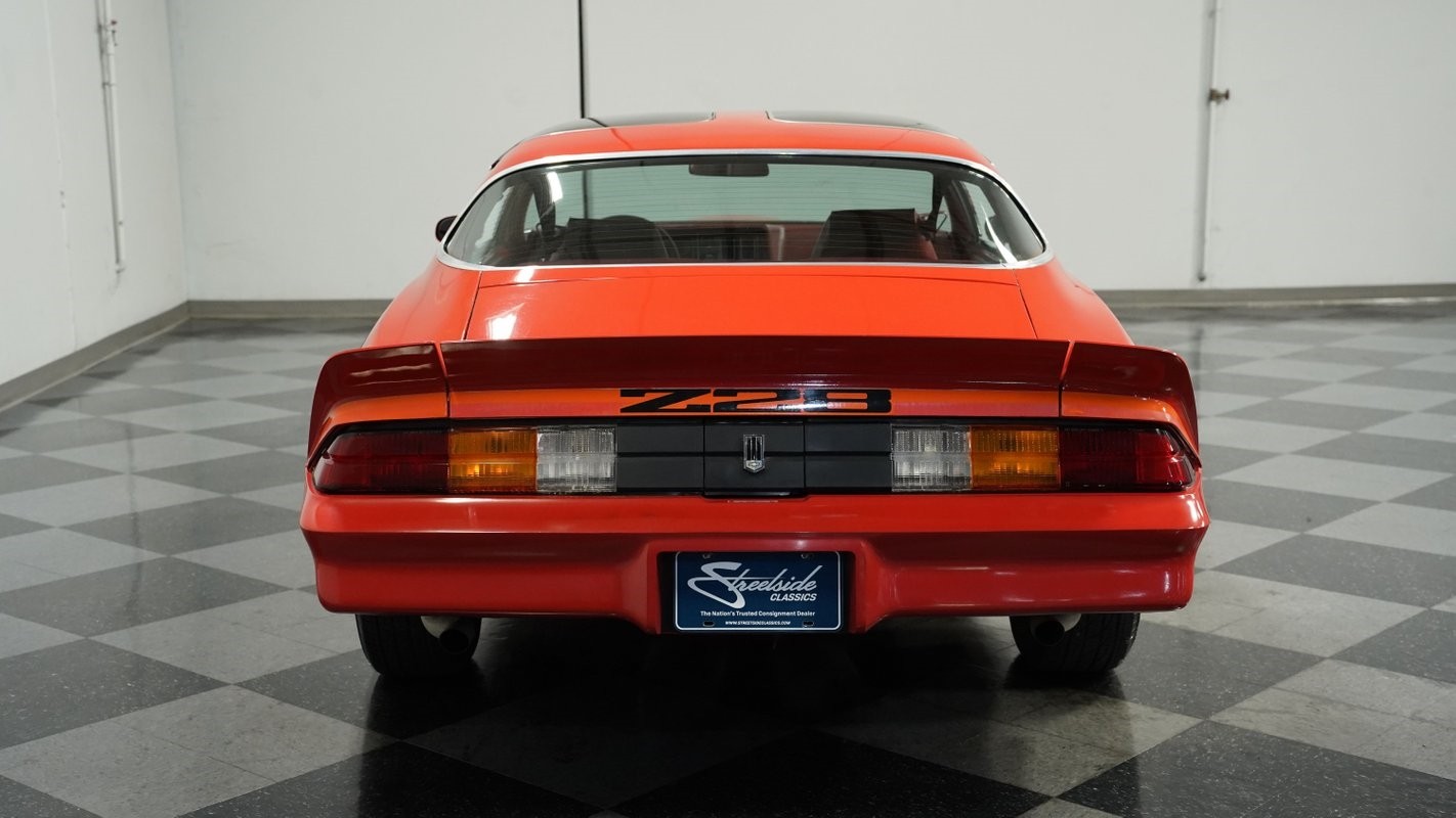 Chevrolet-Camaro-1979-Coupe-9