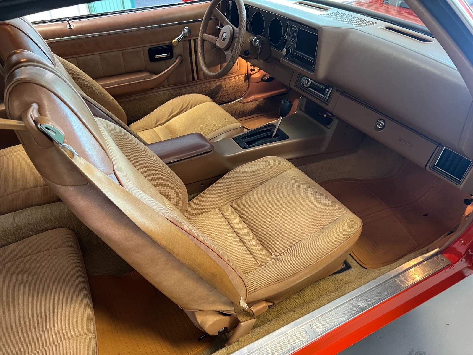 Chevrolet-Camaro-1980-Coupe-18