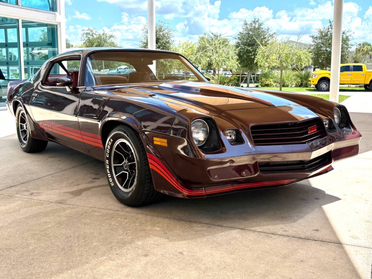 Chevrolet-Camaro-1980-Coupe-2