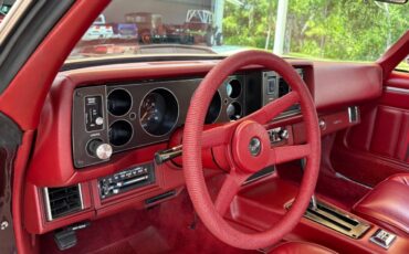 Chevrolet-Camaro-1980-Coupe-22