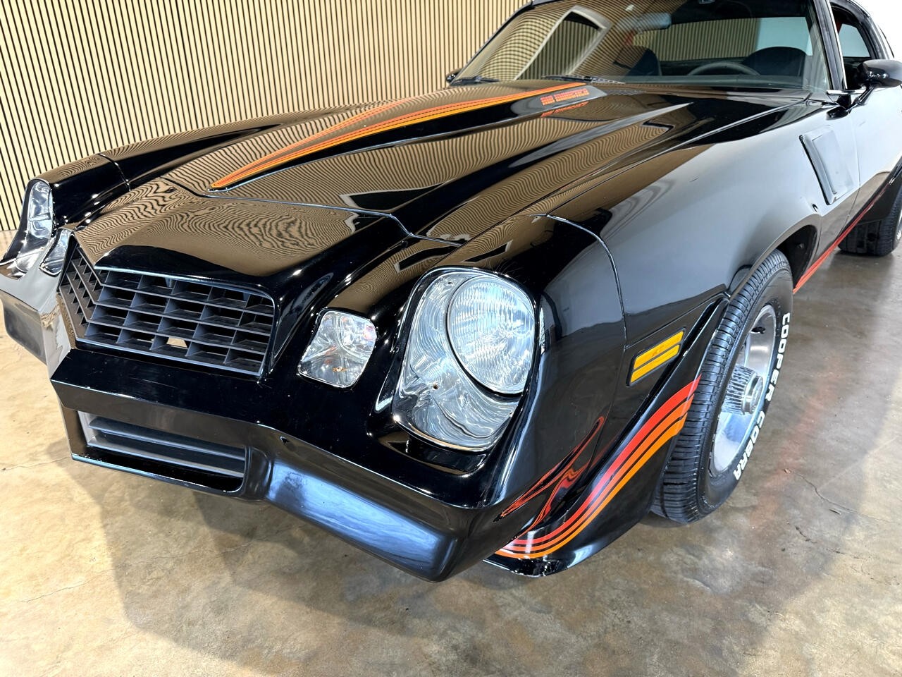 Chevrolet-Camaro-1981-American-Muscle-Car-17