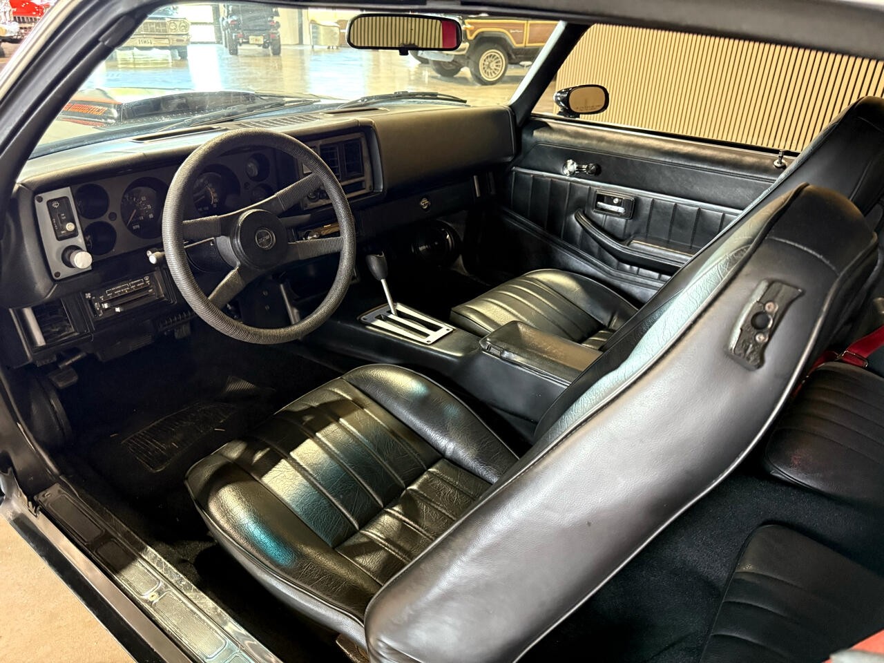 Chevrolet-Camaro-1981-American-Muscle-Car-20