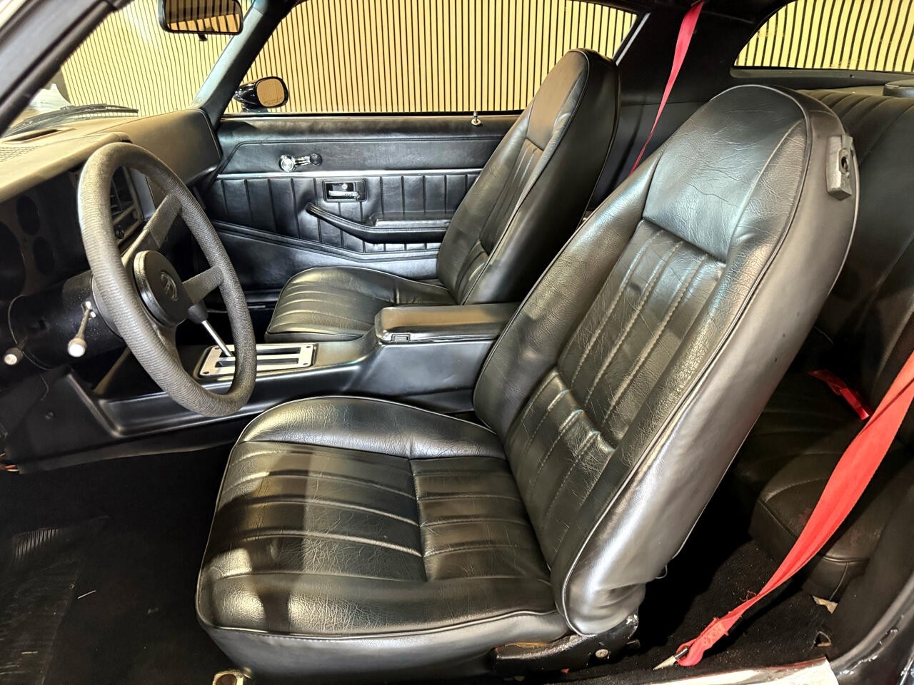 Chevrolet-Camaro-1981-American-Muscle-Car-21