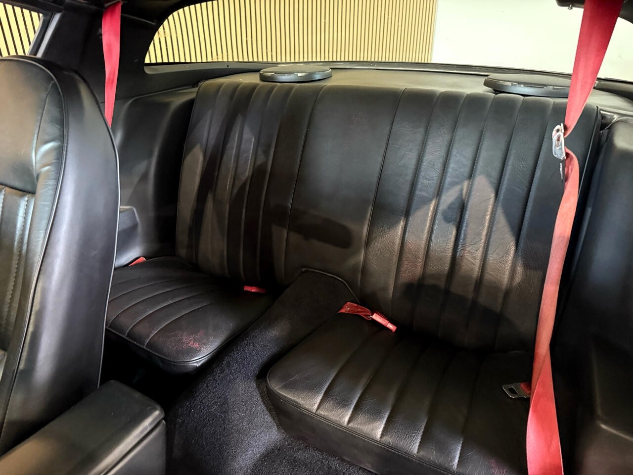Chevrolet-Camaro-1981-American-Muscle-Car-26