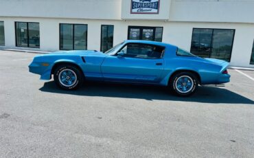 Chevrolet-Camaro-1981-Coupe-1