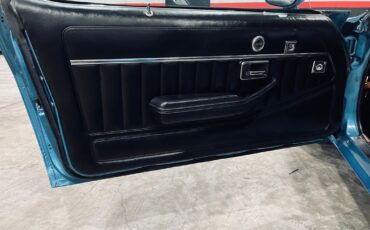 Chevrolet-Camaro-1981-Coupe-13