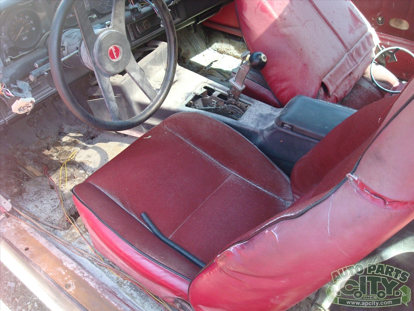 Chevrolet-Camaro-1981-Coupe-2