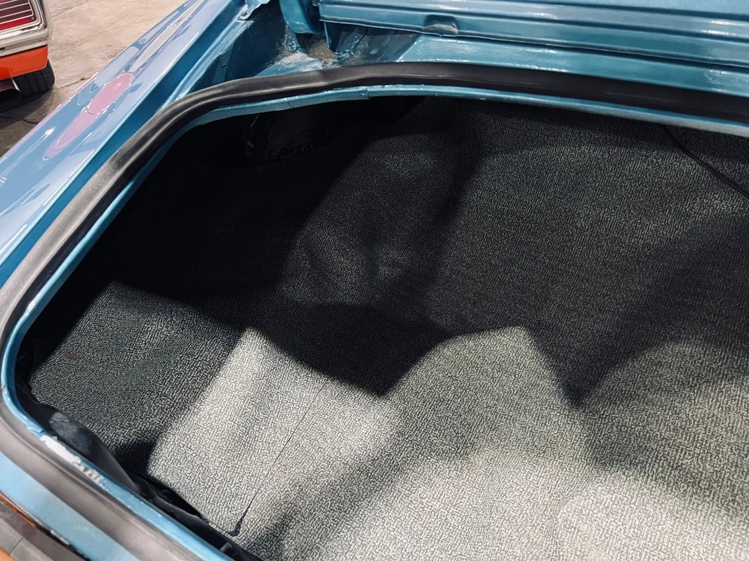 Chevrolet-Camaro-1981-Coupe-24