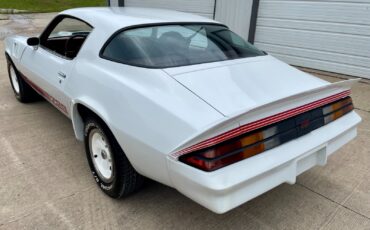 Chevrolet-Camaro-1981-Coupe-3