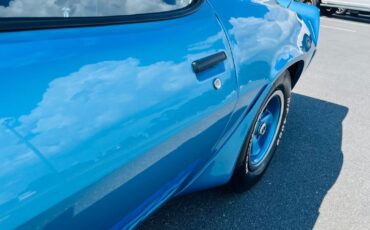 Chevrolet-Camaro-1981-Coupe-38