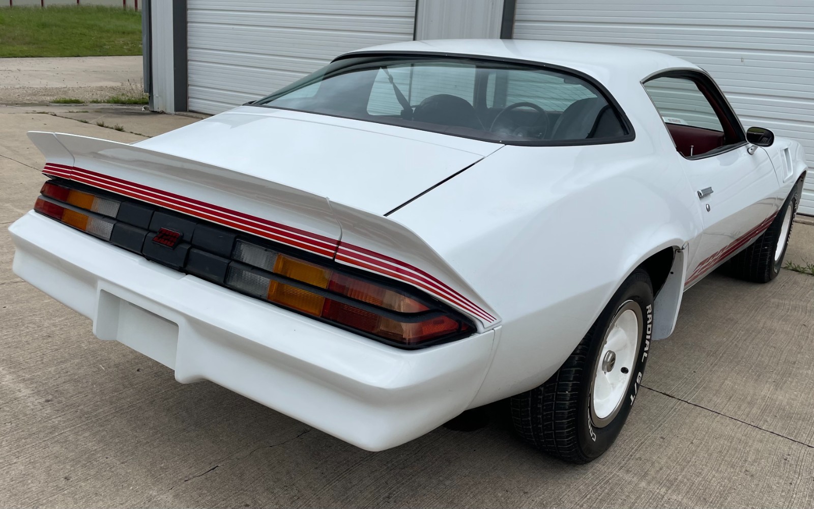 Chevrolet-Camaro-1981-Coupe-6