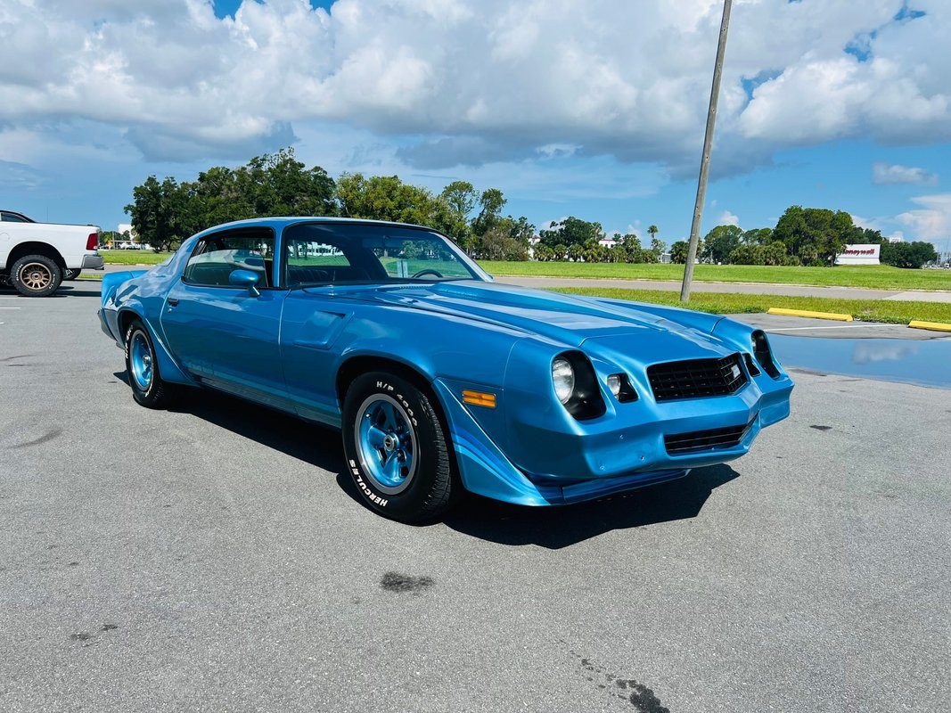 Chevrolet-Camaro-1981-Coupe-7