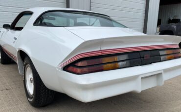 Chevrolet-Camaro-1981-Coupe-8