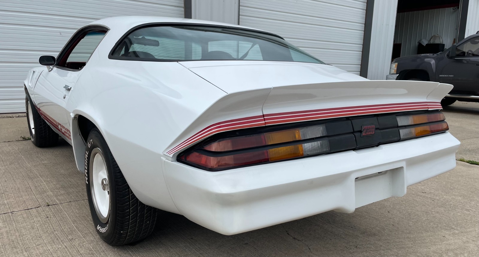 Chevrolet-Camaro-1981-Coupe-8