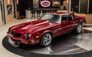 Chevrolet-Camaro-1981-Dark-Red-14