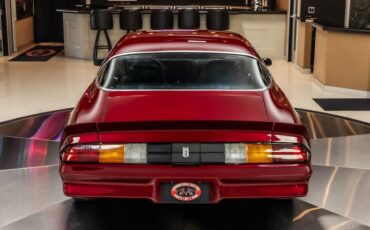Chevrolet-Camaro-1981-Dark-Red-25