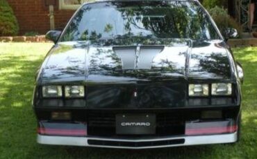 Chevrolet-Camaro-1982-Black-1