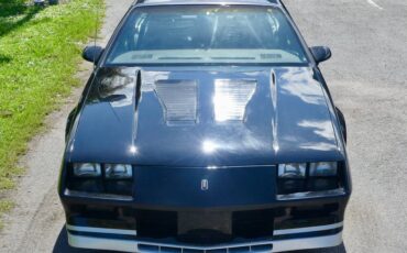 Chevrolet-Camaro-1983-Black-Gray-10