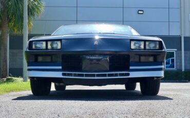 Chevrolet-Camaro-1983-Black-Gray-11
