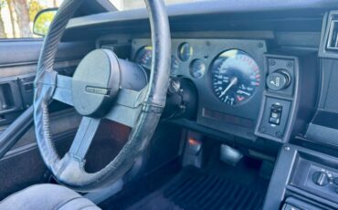 Chevrolet-Camaro-1983-Black-Gray-45