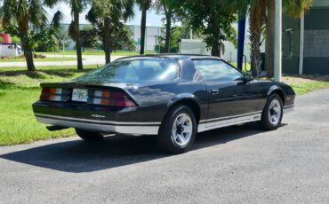 Chevrolet-Camaro-1983-Coupe-18