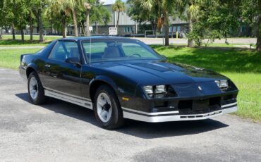 Chevrolet-Camaro-1983-Coupe-23