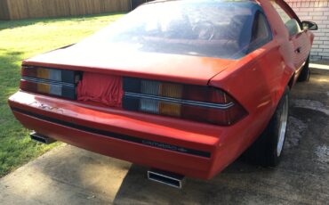 Chevrolet-Camaro-1984-3