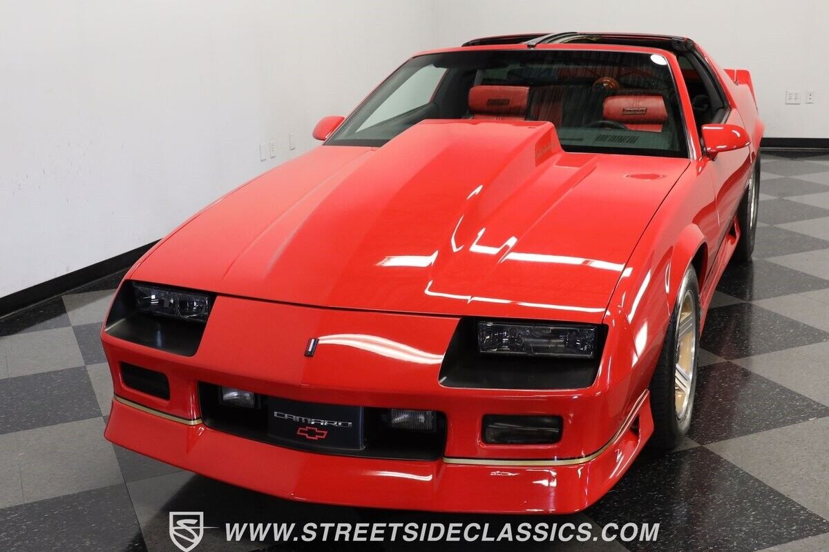 Chevrolet-Camaro-1984-Coupe-16