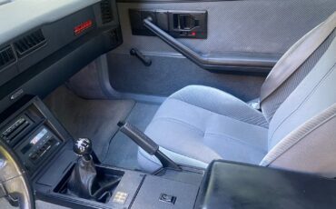 Chevrolet-Camaro-1986-Coupe-12