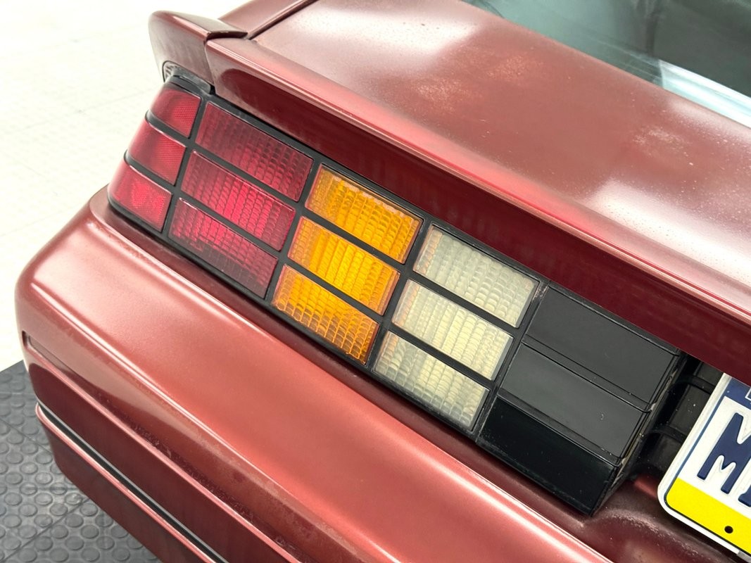 Chevrolet-Camaro-1986-Coupe-16