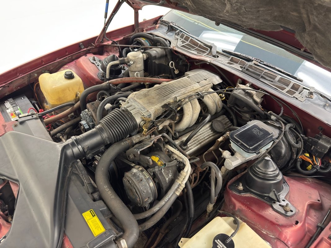 Chevrolet-Camaro-1986-Coupe-24