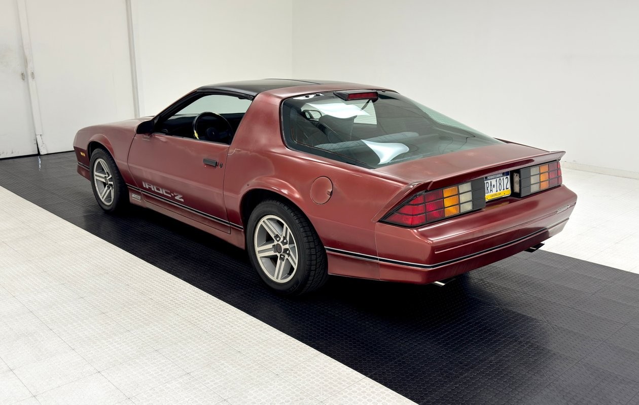 Chevrolet-Camaro-1986-Coupe-3