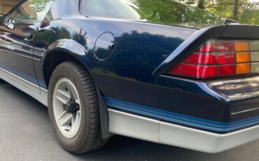 Chevrolet-Camaro-1986-Coupe-3