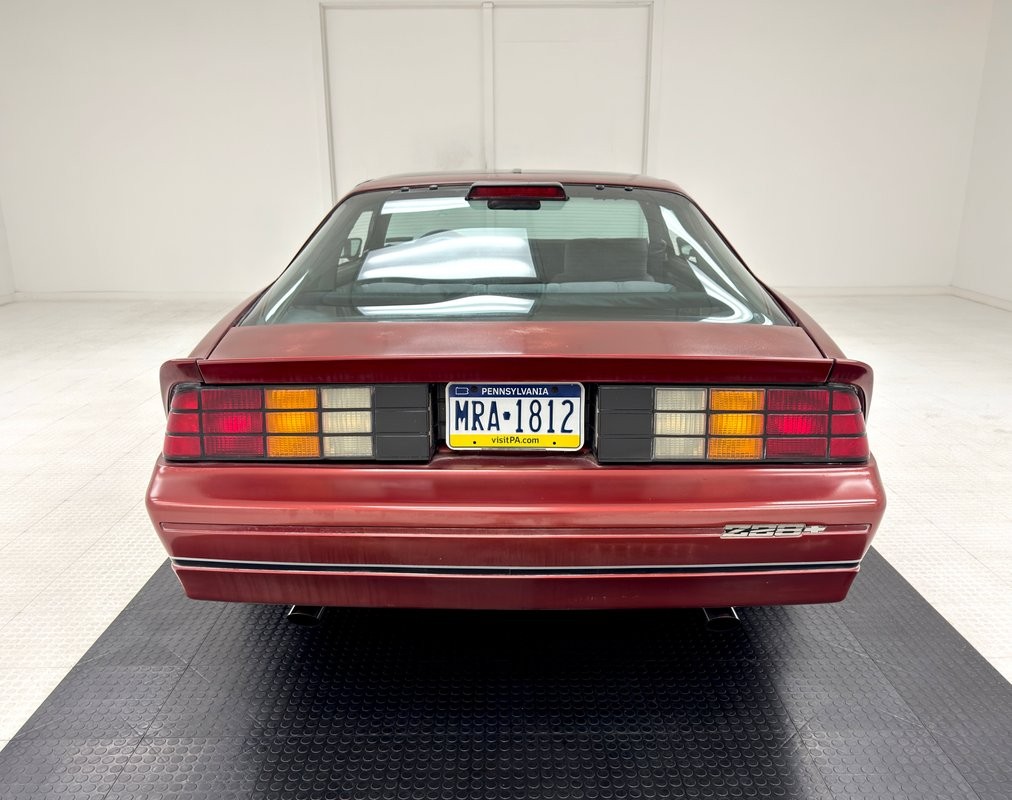Chevrolet-Camaro-1986-Coupe-4