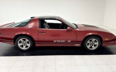 Chevrolet-Camaro-1986-Flame-Red-Metallic-Gray-20