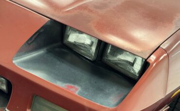 Chevrolet-Camaro-1986-Flame-Red-Metallic-Gray-23