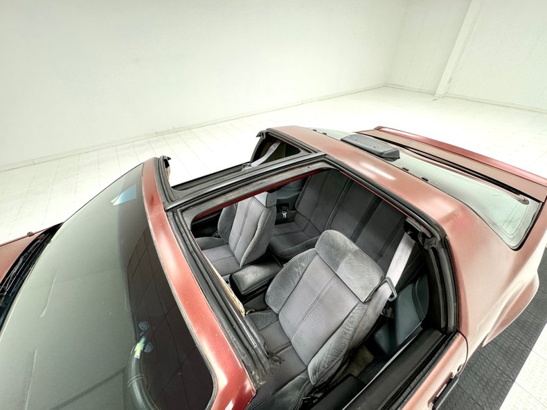 Chevrolet-Camaro-1986-Flame-Red-Metallic-Gray-27