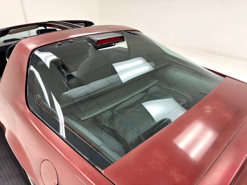 Chevrolet-Camaro-1986-Flame-Red-Metallic-Gray-29