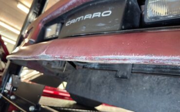 Chevrolet-Camaro-1986-Flame-Red-Metallic-Gray-33