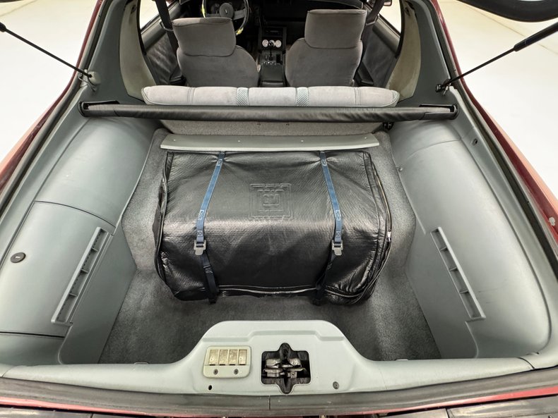 Chevrolet-Camaro-1986-Flame-Red-Metallic-Gray-40