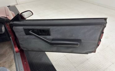 Chevrolet-Camaro-1986-Flame-Red-Metallic-Gray-44