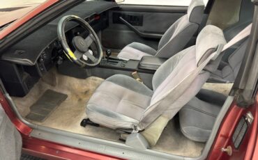 Chevrolet-Camaro-1986-Flame-Red-Metallic-Gray-46