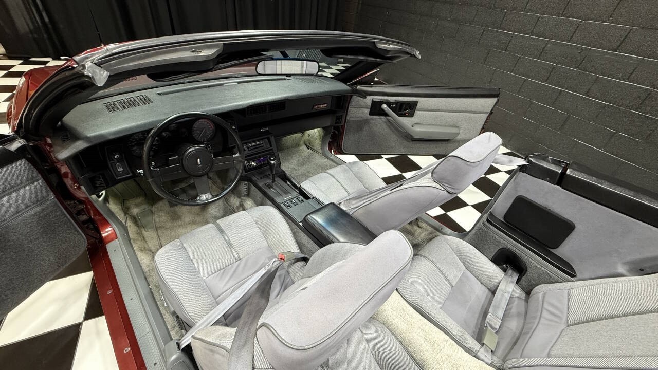 Chevrolet-Camaro-1988-Convertible-1