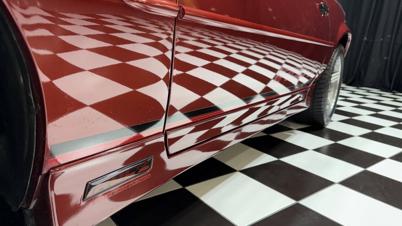 Chevrolet-Camaro-1988-Convertible-18
