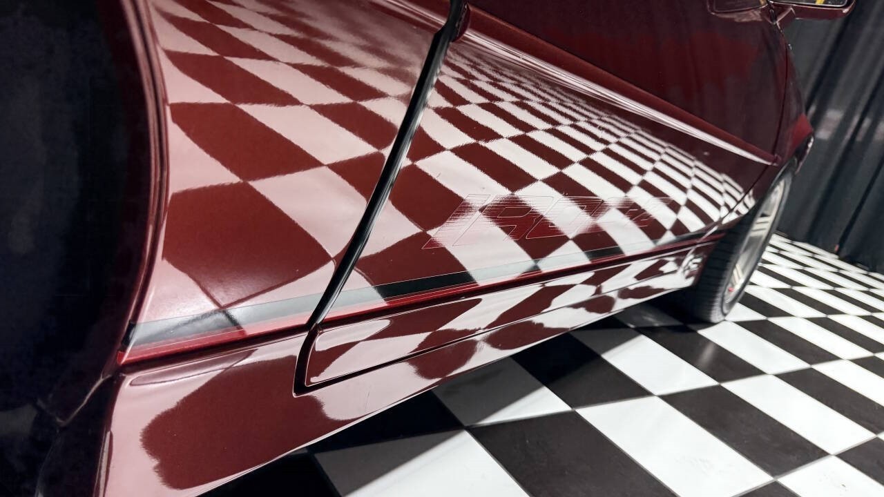 Chevrolet-Camaro-1988-Convertible-25