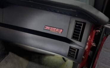 Chevrolet-Camaro-1988-Convertible-38